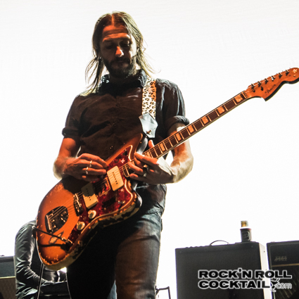 feeder-photographed-by-jason-miller-in-london-24